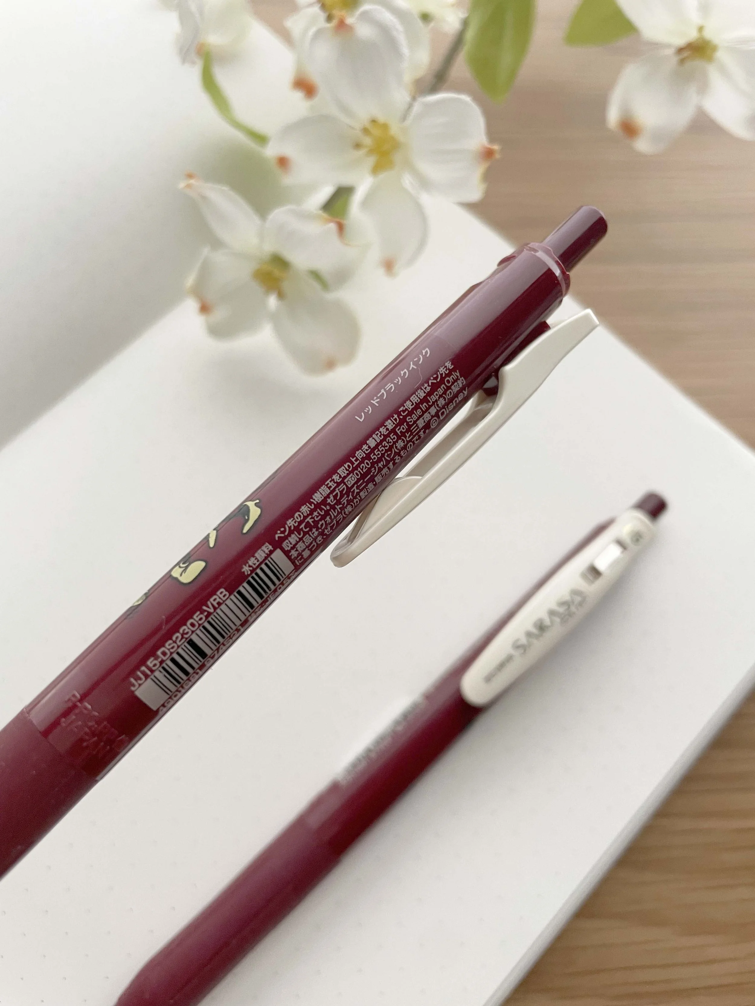 Sarasa Vintage Color Gel 05mm Pen - Disney Mickey Mouse - Red